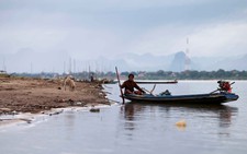 Rùng mình nhìn sông Mekong cạn nước