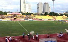 6/14 sân vận động tại V-League không đủ ánh sáng để thi đấu