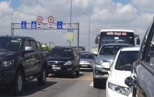 Kẹt xe 'không nhúc nhích' trên cao tốc TP.HCM - Long Thành - Dầu Giây suốt 3 giờ