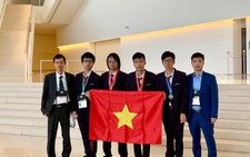 Hai học sinh Việt Nam giành huy chương vàng Olympic tin học quốc tế