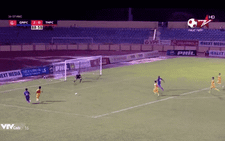 Video chân sút ghi bàn nhiều nhất V-League đệm bóng tệ hơn cầu thủ nghiệp dư