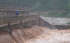 Di dời 5.000 người dân đến nơi an toàn trước sự cố đập thủy điện Đắk Kar