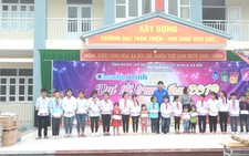 Đem Tết Trung thu đến sớm cho trẻ em vùng lũ Mường Lát