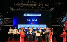 FWD nhận giải thưởng 'Doanh nghiệp chuyển đổi số xuất sắc 2019'