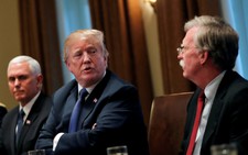 Đuổi xong 'diều hâu', ông Trump đòi gặp tổng thống Iran ngay trên đất Mỹ