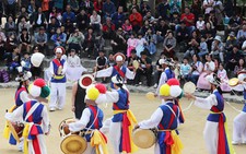 Người Hàn ăn Tết Chuseok trùng trung thu: Quê đông cứng, phố vắng teo
