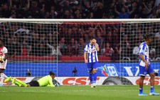 Đội của Văn Hậu thua đậm Ajax ở giải VĐQG Hà Lan