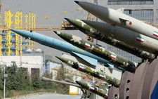 Iran tuyên bố 'sẵn sàng chiến tranh toàn diện' với Mỹ