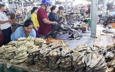 Chợ quê Sài Gòn - Kỳ 3: Thương lắm con khô sặc rằn