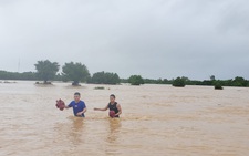Miền Trung căng mình đón đợt lũ mới