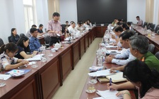 'Cà rốt mua củ xấu xấu chút chứ không dám mua củ đẹp...'