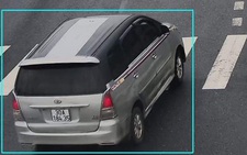 Gắn bảng 'Cứu trợ miền Trung' lên ôtô thuê để đi... trộm