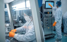 Chuyên gia nói gì về các vắc xin ngừa COVID-19 sáng giá hiện nay?