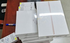 Thu giữ nhiều iPhone 12 nhập lậu khi kiểm tra balô người đàn ông tại Q.10