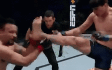 Xem võ sĩ tiễn đối thủ vào... 'giấc ngủ' bằng đòn 'front kick dữ dội'