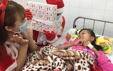 Giáng sinh mang điều bất ngờ đến với bệnh nhi