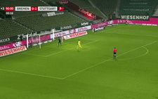 Bị phạt thẻ vàng vì ghi bàn thắng 'phi thể thao' nhất lịch sử Bundesliga