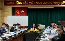 Cơ sở y tế cũng khó mua khẩu trang, quần áo bảo hộ