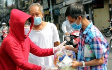 TP.HCM: sau 20-25 ngày tiền đến tay người được hỗ trợ
