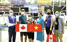 Việt Nam đưa gần 300 công dân tại Canada về nước