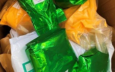 Tạm giữ gần nửa tấn phụ gia không nguồn gốc chuyên làm trà sữa, nước trái cây