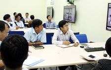 Thuê hiệu trưởng đại học có được không?