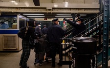 Khoảnh khắc chưa từng có trong lịch sử 115 năm của tàu điện ngầm New York