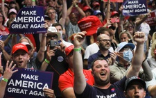 Ông Trump: Xét nghiệm COVID-19 là 'con dao hai lưỡi'