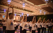Hơn 600 người cùng tham gia tập YOGA tại Phú Yên