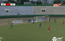 Bình Định lội ngược dòng thắng Đồng Tháp 2-1