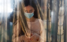 WHO lần đầu khuyên người khỏe mạnh nên đeo khẩu trang