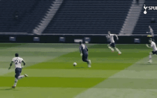 Video: Son Heung-Min bỏ lỡ cơ hội ghi bàn  khó tin, bóng đập 2 cột dọc rồi...ra ngoài