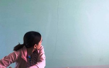 Phụ huynh lo lắng vì trường mầm non mới xây đã nứt