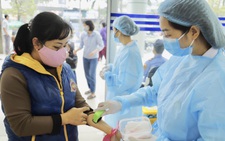 Đi du lịch lại được chưa? Làm gì để 'chung sống an toàn' với COVID-19?