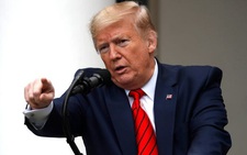Ông Trump đăng video không cần đeo khẩu trang, Facebook và Twitter xóa luôn