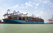 Cao tốc, sân bay, bến cảng: Ai không làm thì đứng sang một bên