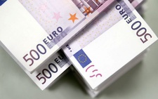 Hai xe tải chặn xe tiền ngân hàng cướp 9 triệu euro