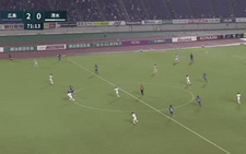 Video: Thủ môn kiến tạo để tiền đạo ghi 'siêu phẩm' ở J1 League