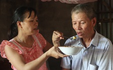 Cuộc trở về sau 23 năm của người đàn ông 'đã chết ở bãi vàng hoặc đâu đó'