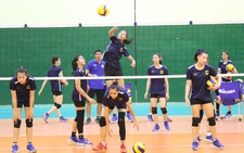 Bóng chuyền nữ 'cóng' vì dịch