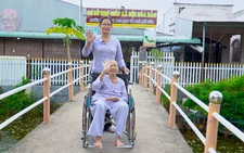 Cuộc thi Lan tỏa năng lượng tích cực: Người phụ nữ hơn 15 năm cưu mang những cụ già neo đơn