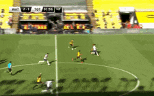 Video: Son Heung Min chạy nước rút 'y hệt Usain Bolt' để phá bóng cứu thua ngay trên vạch vôi