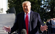 Tống thống Donald Trump từ chối trả lời có từ chức hay không