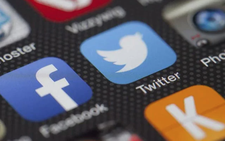 Facebook và Twitter 'bốc hơi' hơn 51 tỉ USD giá trị vốn hóa vì cấm cửa ông Trump