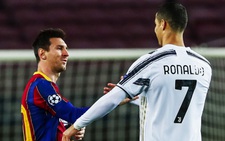 Viễn cảnh mùa giải trắng tay của Messi và Ronaldo