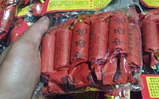 Pháo cấm tung hoành trên mạng