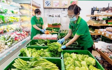 Siêu thị tất bật chuẩn bị và sẵn sàng đón khách