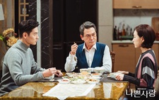 Hạnh phúc mong manh: khi tình yêu đối đầu mưu hèn kế bẩn