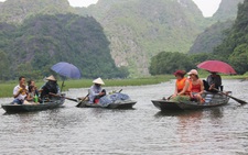 Mở cửa du lịch, chỉ đón khách quốc tế vào, chưa đưa khách Việt đi vì 'không có đường về'