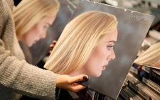 Adele, 30 và một nỗi đau độ lượng